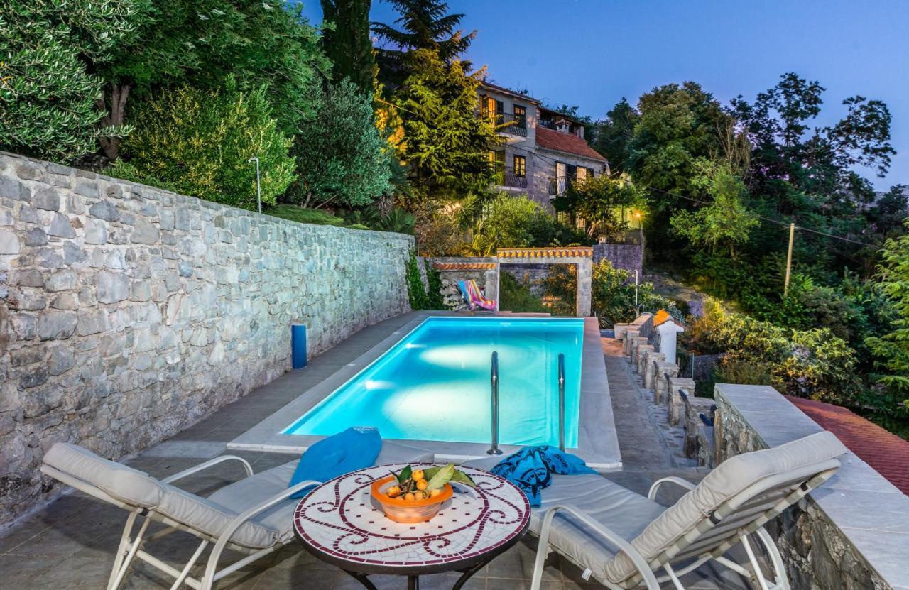 Villa Blanka Žrnovnica Esterno foto