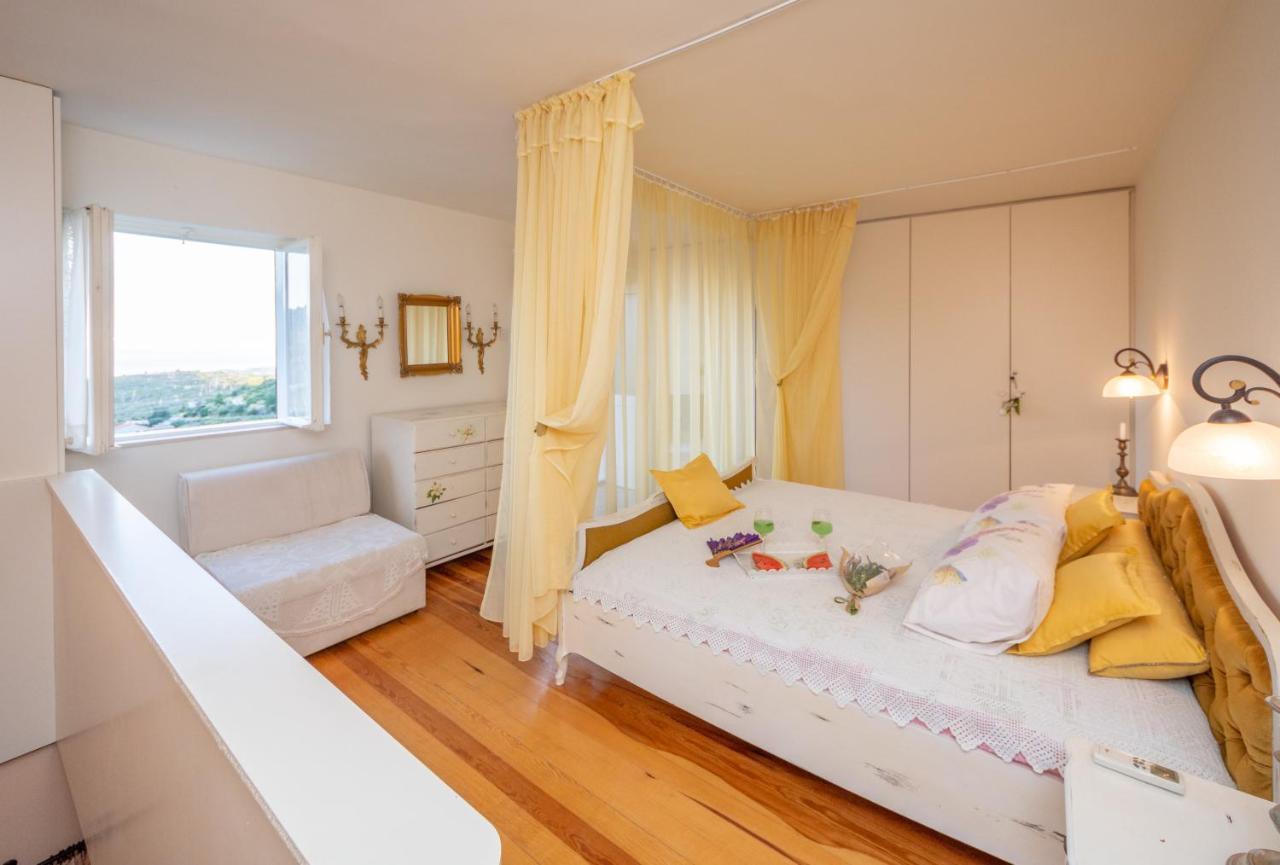 Villa Blanka Žrnovnica Esterno foto